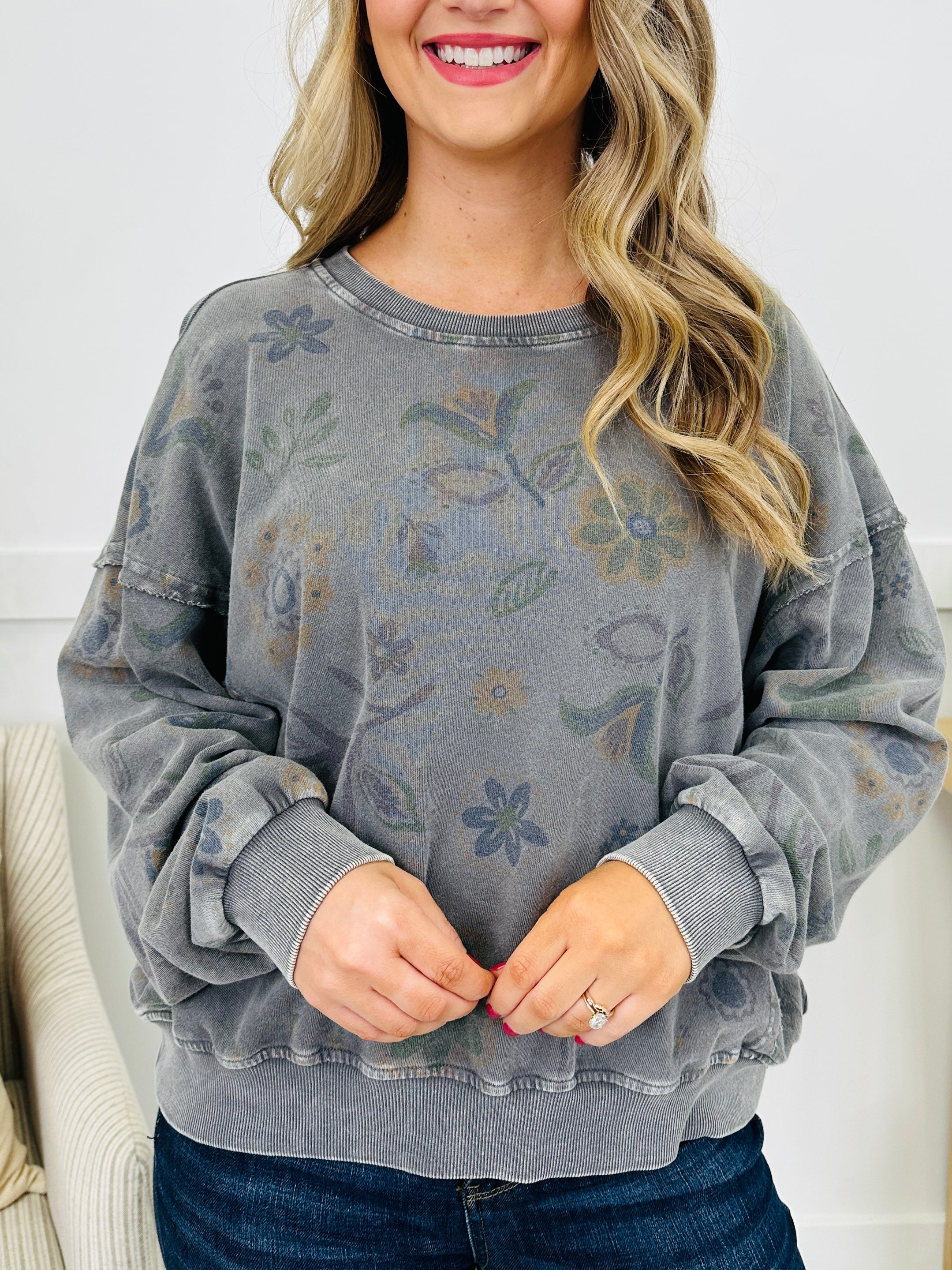 Blooming Layers Pullover in Ash