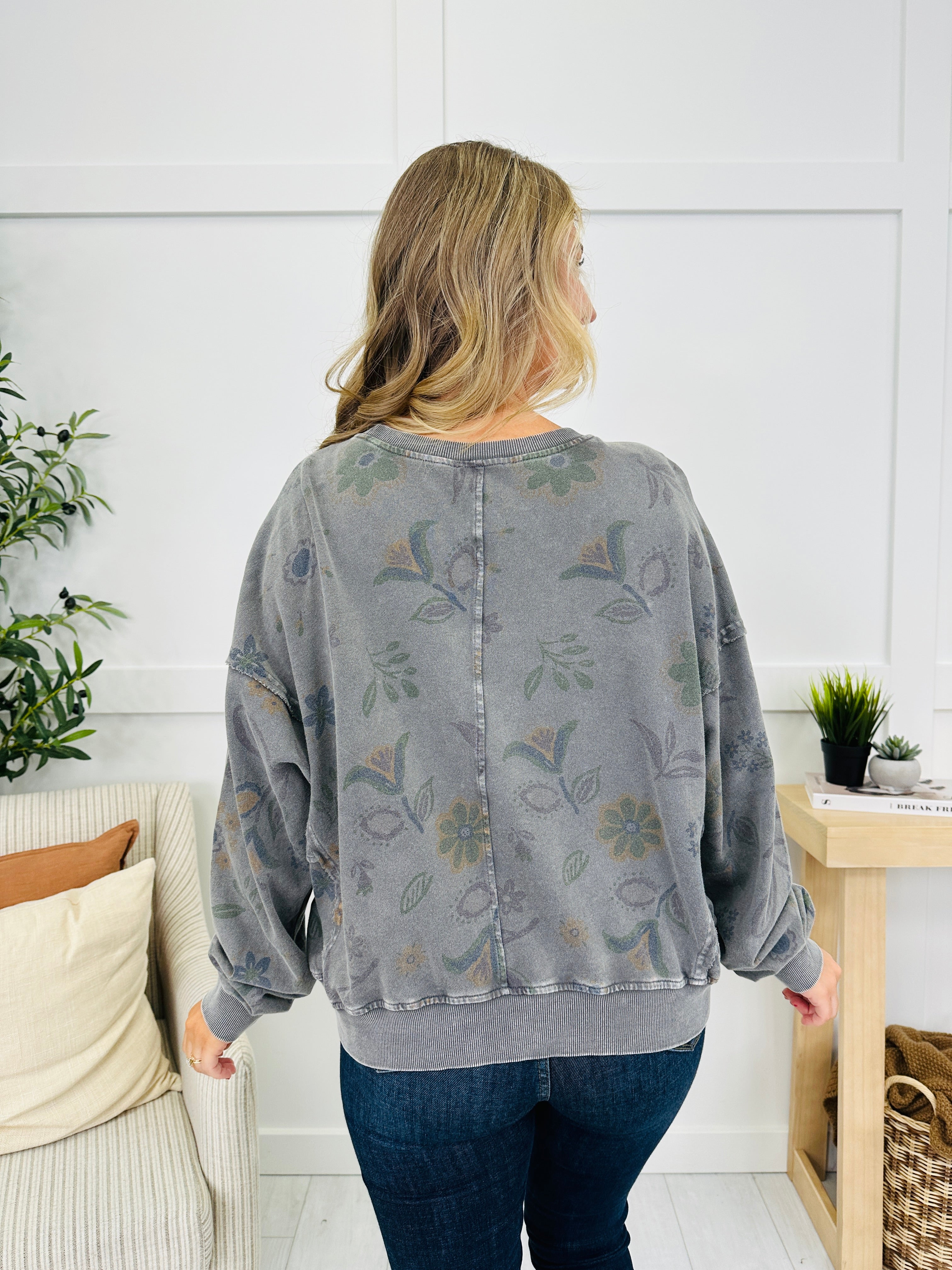 Blooming Layers Pullover in Ash